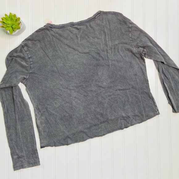 •VS PINK• rainbow logo crop tee - Picture 5 of 5